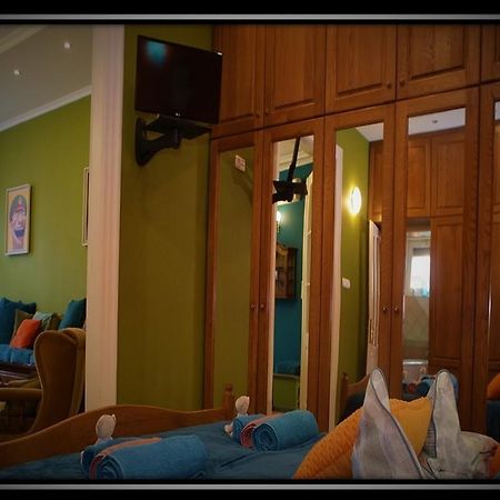 Happy Colours In Old Town Apartment Kecskemet Luaran gambar