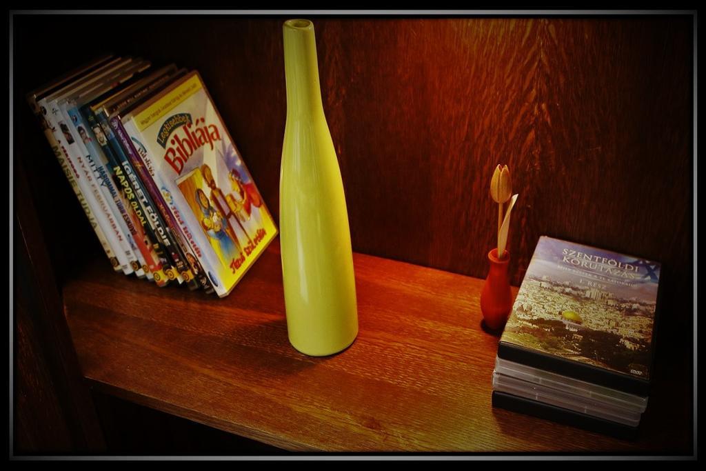 Happy Colours In Old Town Apartment Kecskemet Luaran gambar