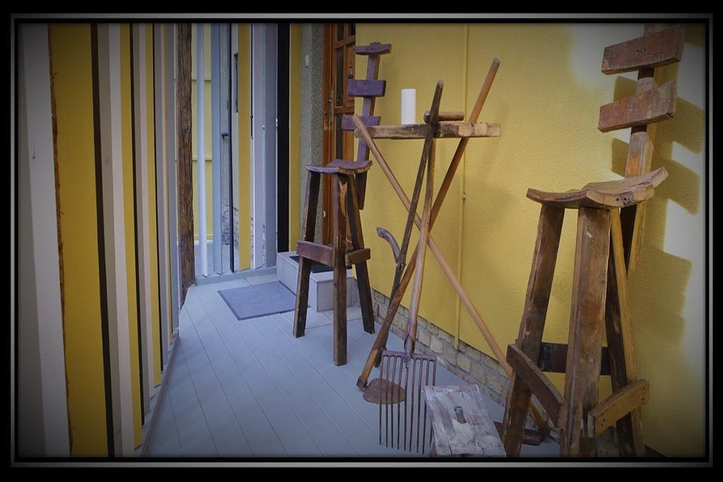 Happy Colours In Old Town Apartment Kecskemet Luaran gambar