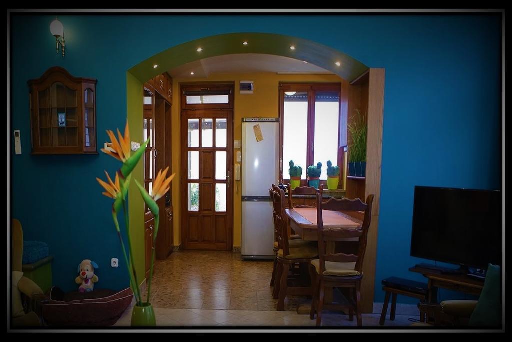 Happy Colours In Old Town Apartment Kecskemet Luaran gambar
